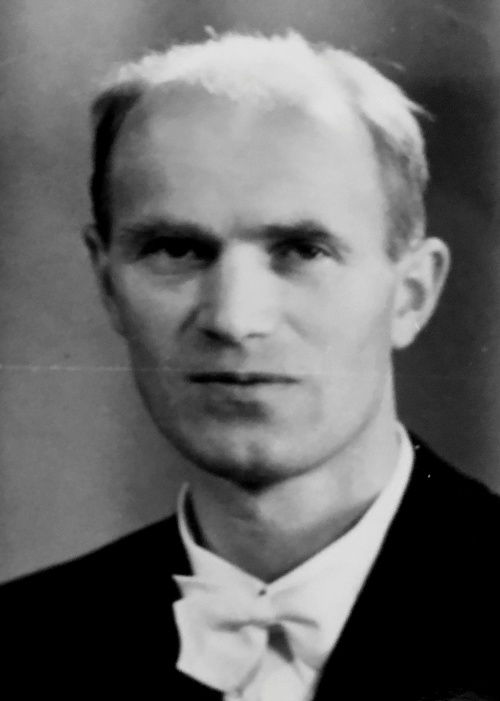 Birger Iversson BREVIK (I1913)